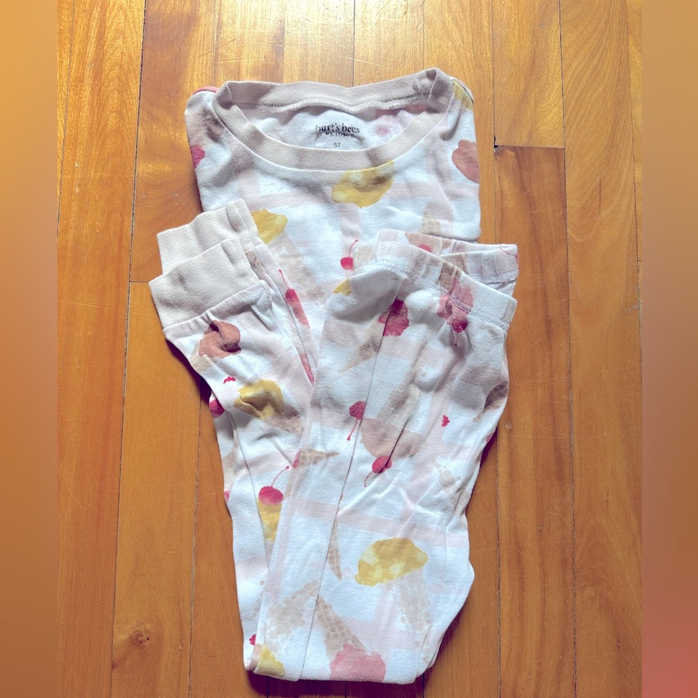 Burt’s Bees Baby ice cream pajamas 5T